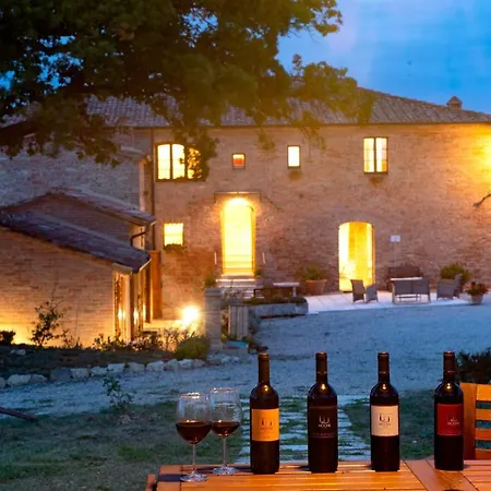 Mocine Farm stay Asciano